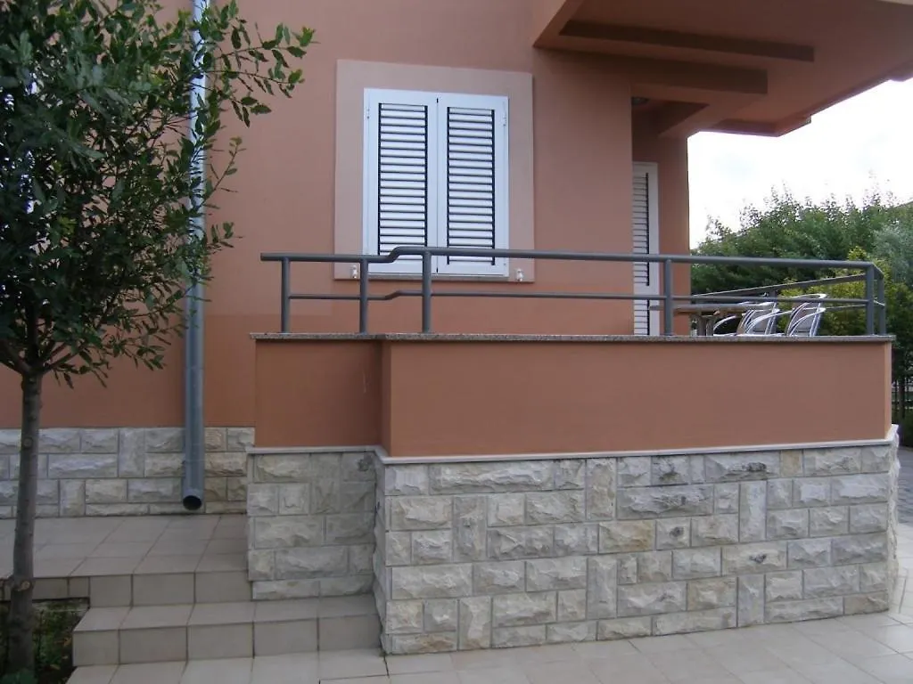 Apartment In Sukosan With Balcony, Air Conditioning, Wifi