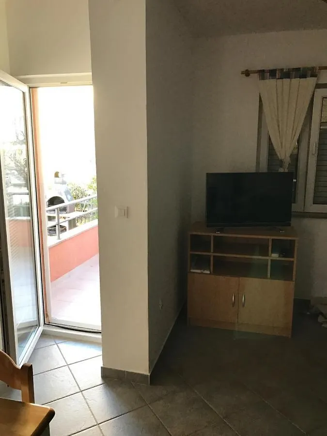 Apartment In Sukosan With Balcony, Air Conditioning, Wifi