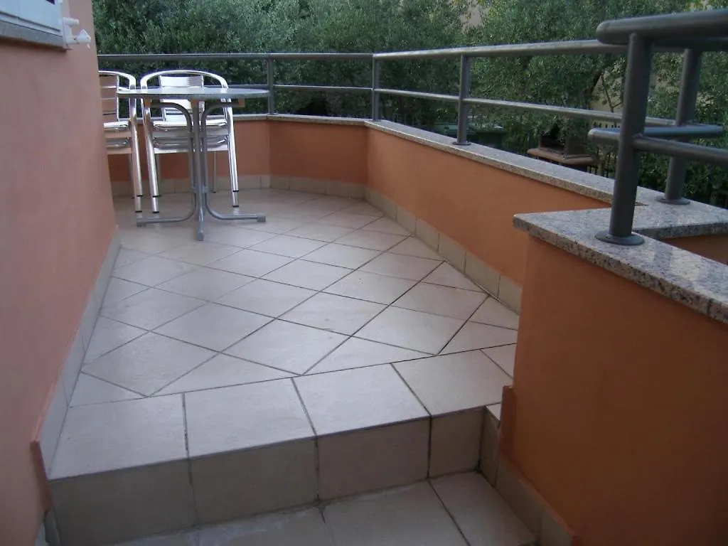 Apartment In Sukosan With Balcony, Air Conditioning, Wifi