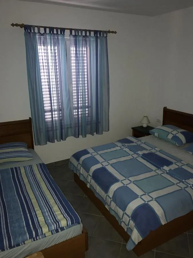 Apartment In Sukosan With Balcony, Air Conditioning, Wifi